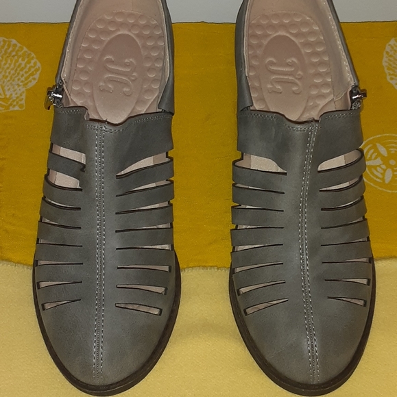 NEW JC ankle slit bootie Size 7.5 - Picture 2 of 5